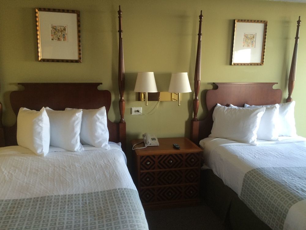 6-van Buren, Ar I- 40 Hotel 3*