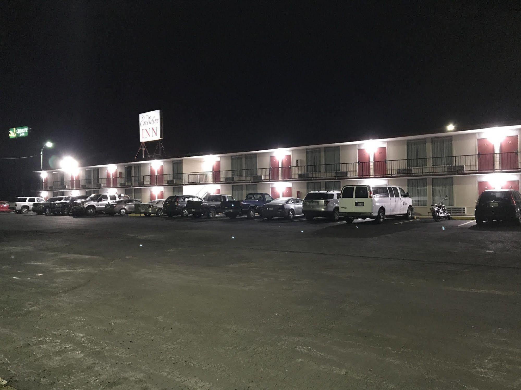 6-van Buren, Ar I- 40 Hotel